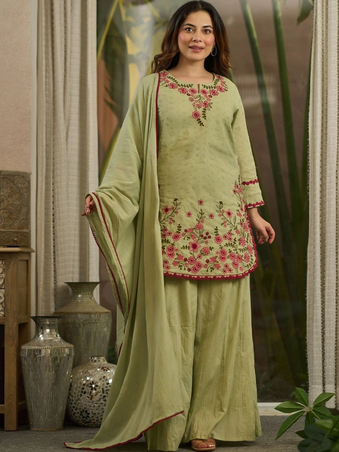 Woomn Women Floral Embroidered Regular Thread Work Pure Cotton Kurta with Palazzos & With Dupatta-picture-30