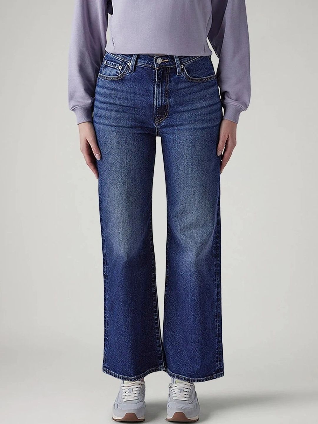 Levis Women Classic High-Rise Light Fade Stretchable Jeans-picture-26