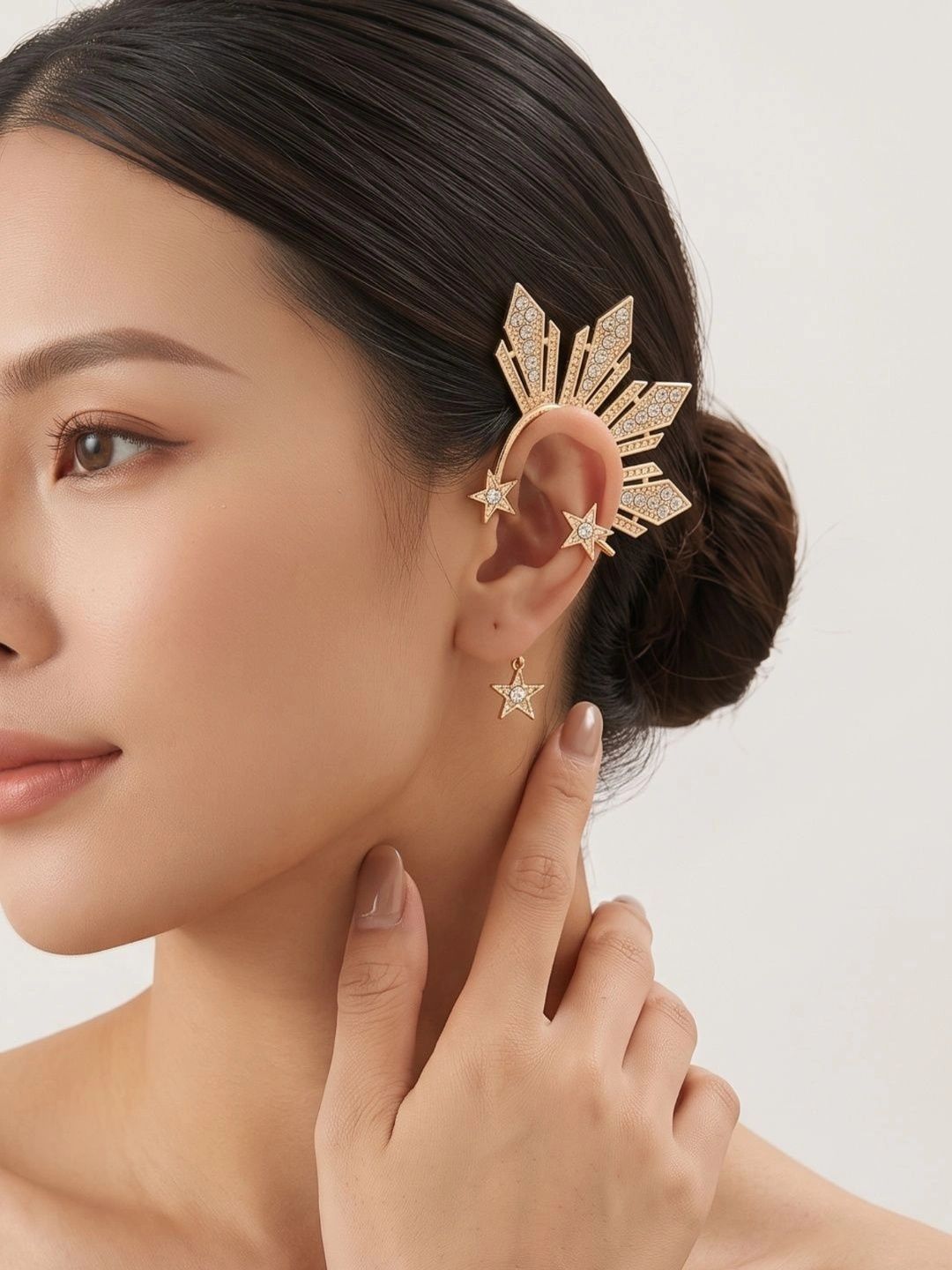 Niscka Gold Crystal Star Ear Cuff Earring-image-45