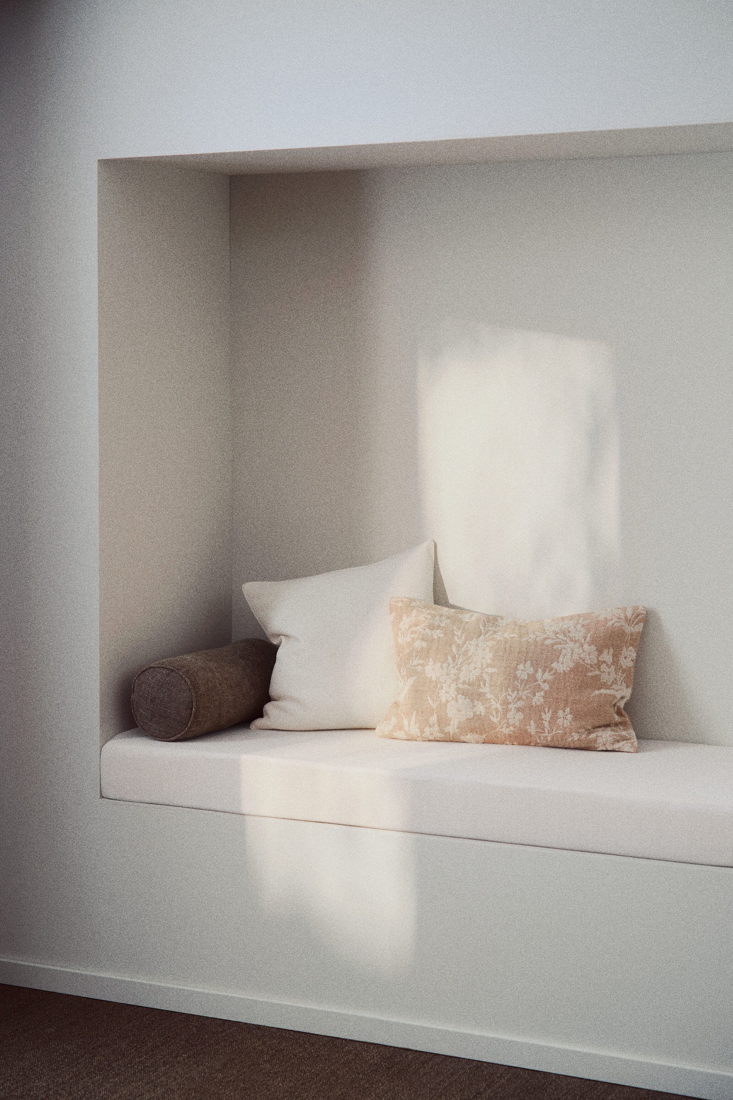 H&M Linen-Blend Cushion Cover-picture-31