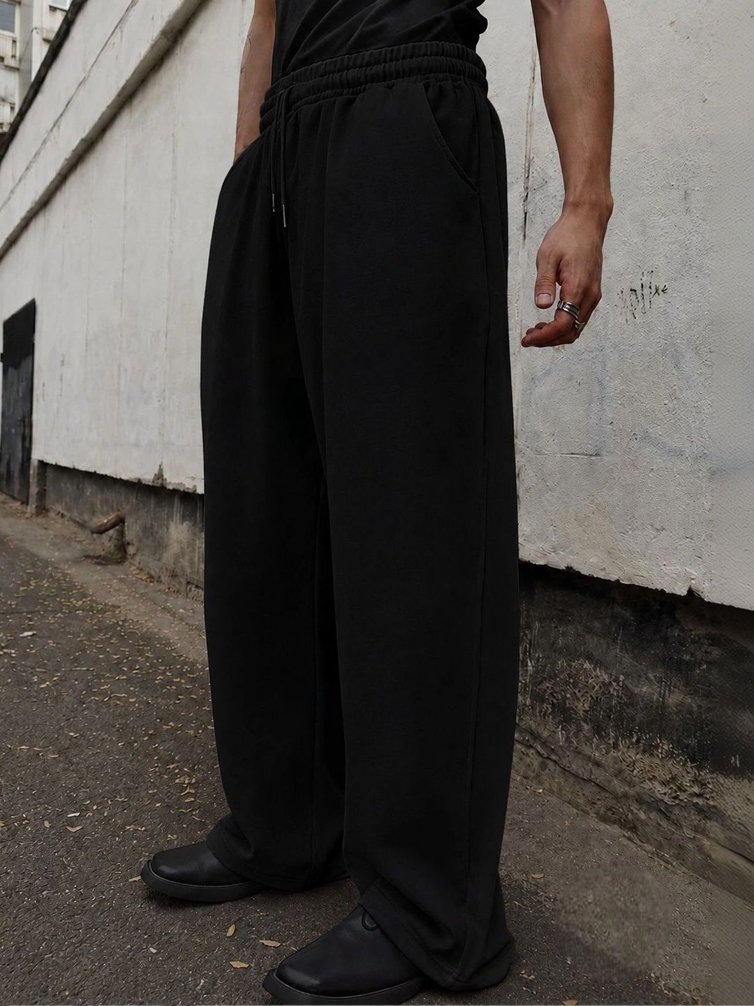 dockstreet Men Relaxed Fit Training Joggers-picture-14