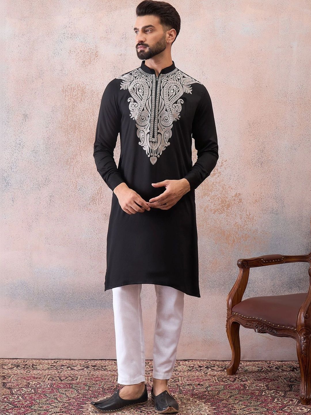 House of Pataudi Men Embroidered Thread Work Kurta-picture-45