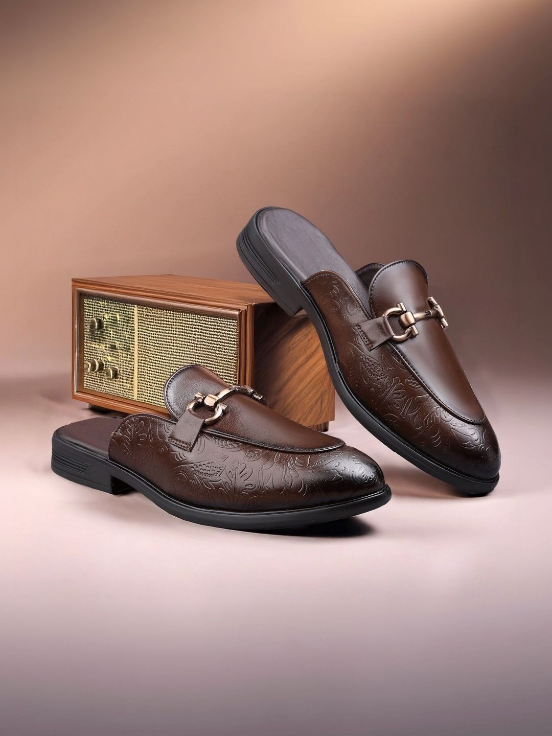 Anouk Men Textured Mules-picture-39
