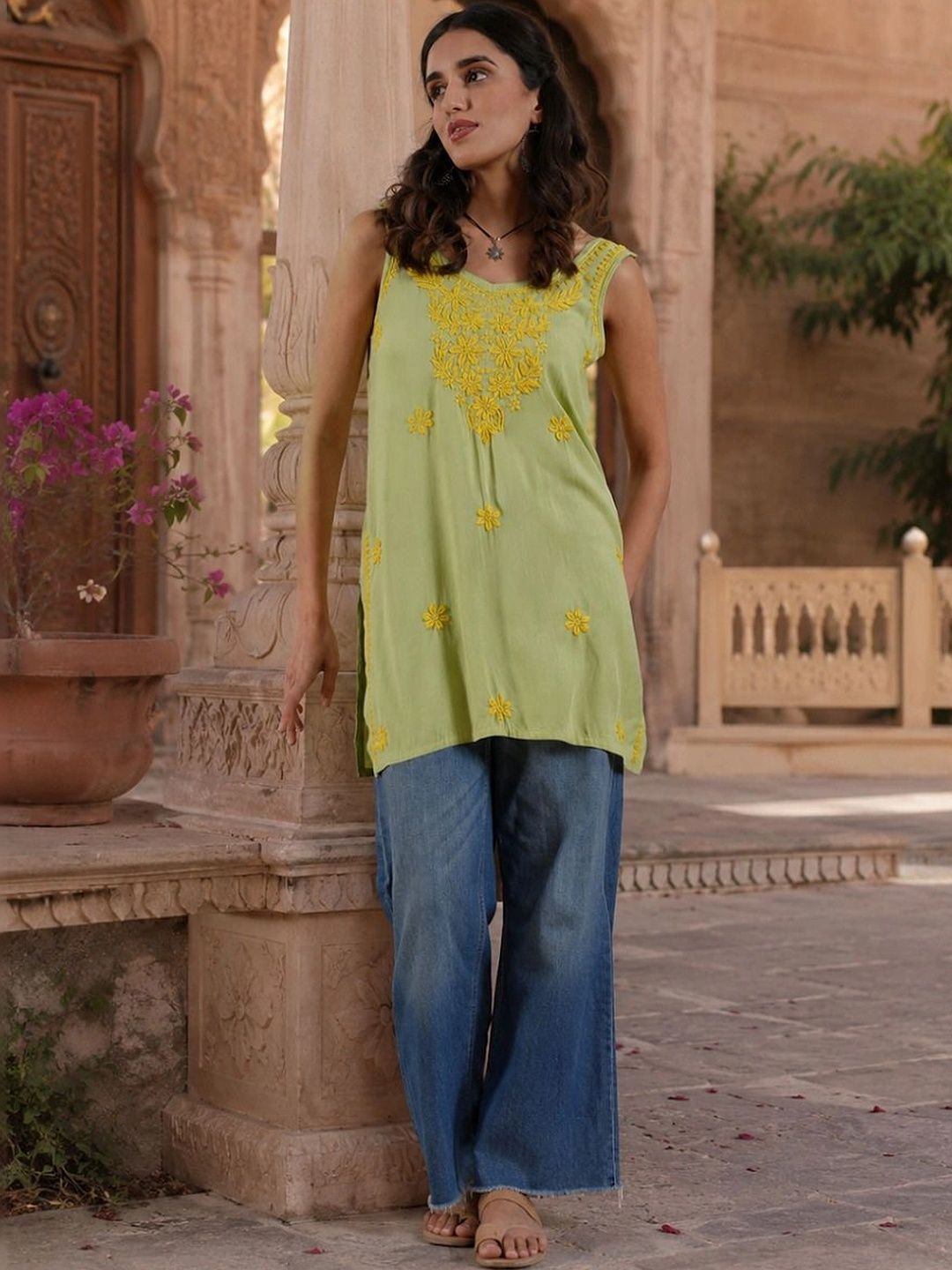 ELENORA Ethnic Motifs Embroidered V-Neck Chikankari Chikankari Kurti-picture-13