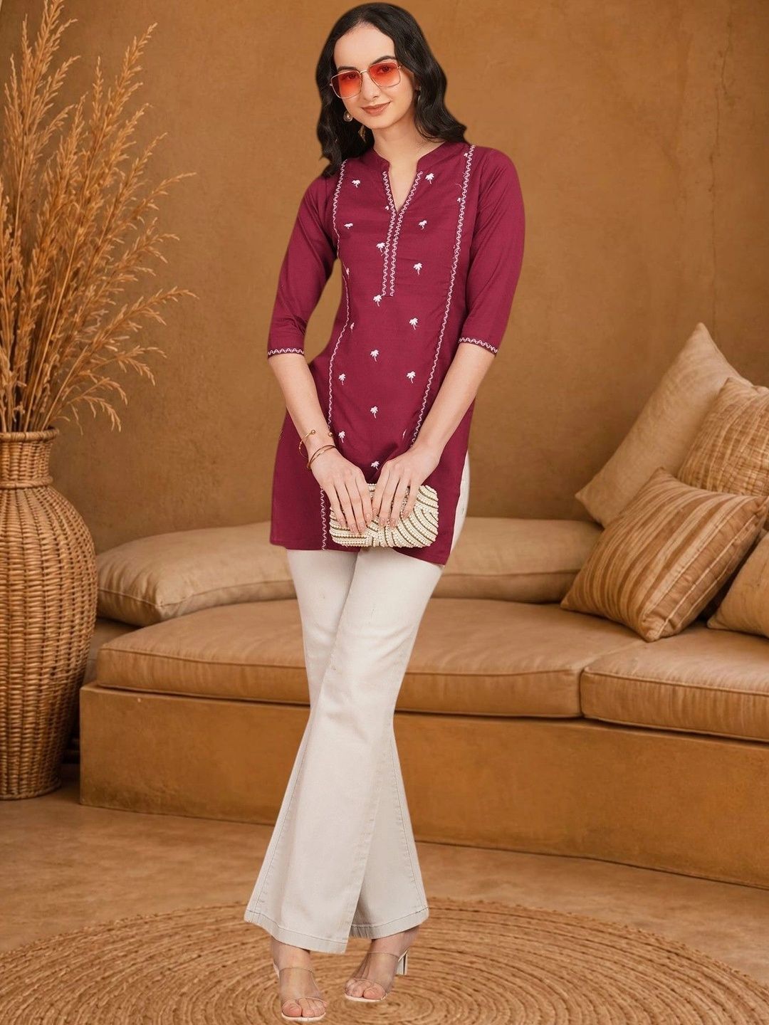 Anouk Rustic Ethnic Motifs Embroidered V-Neck Thread Work Pure Cotton Blend Khadi Thread Work Kurti-picture-10