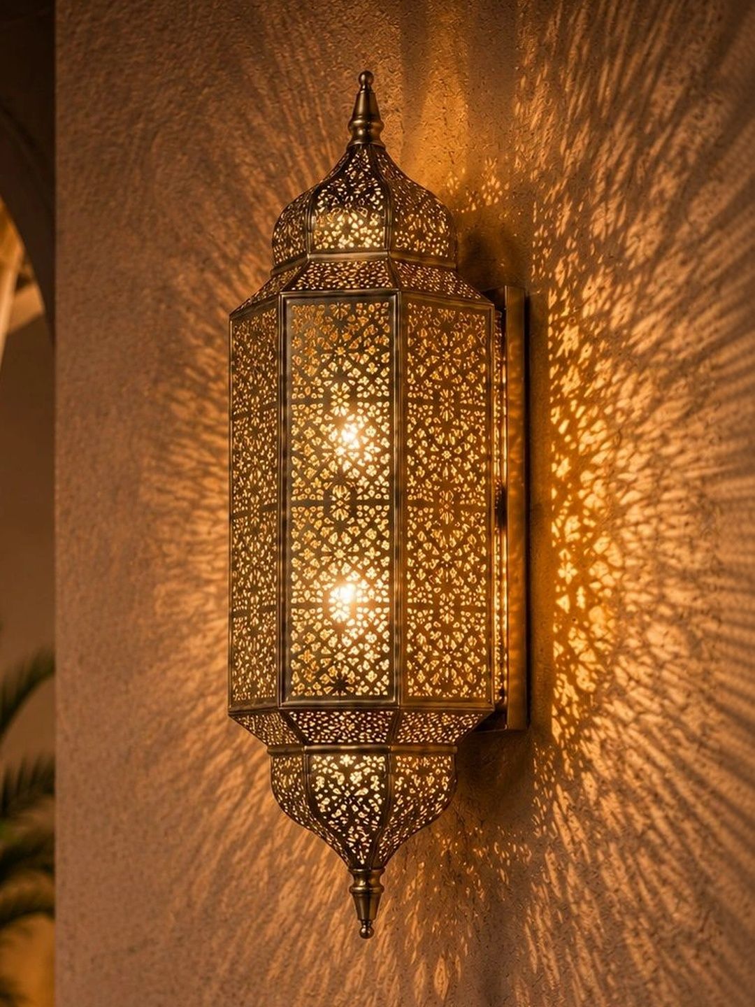 Stello Gold-Toned Metal Abstract Shaped Shaped Wall Lamp-image-45