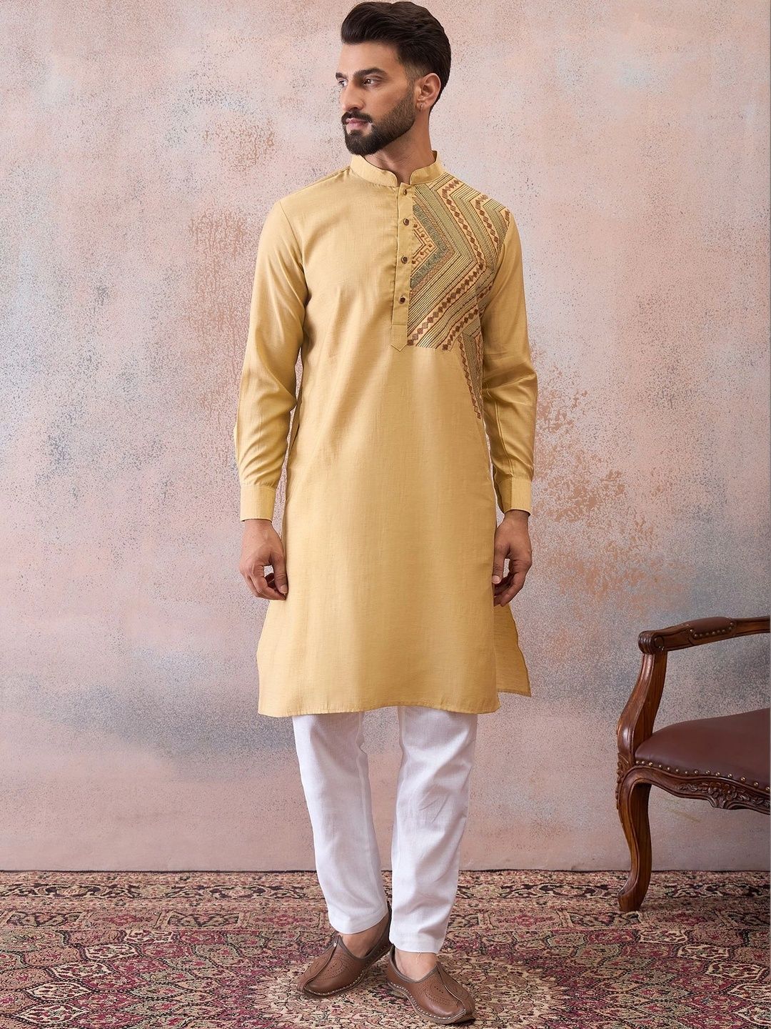 House of Pataudi Men Ethnic Motifs Embroidered Regular Thread Work Linen Kurta with Pyjamas-picture-13
