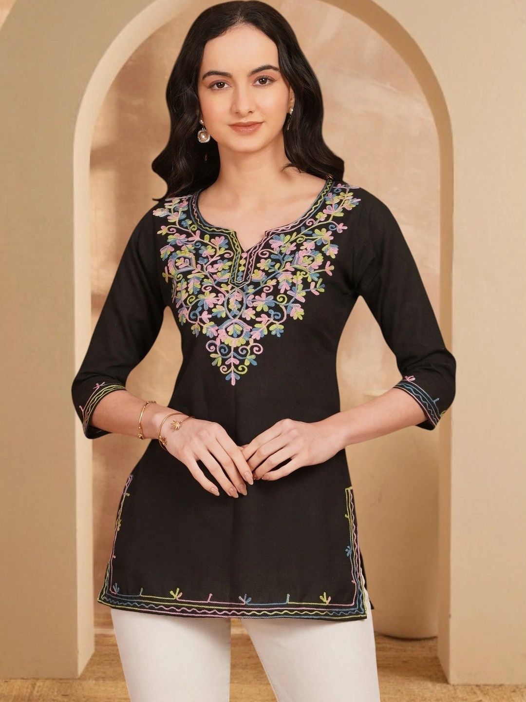 Anouk Rustic Ethnic Motifs Embroidered V-Neck Thread Work Pure Cotton Blend Khadi Thread Work Kurti-picture-36
