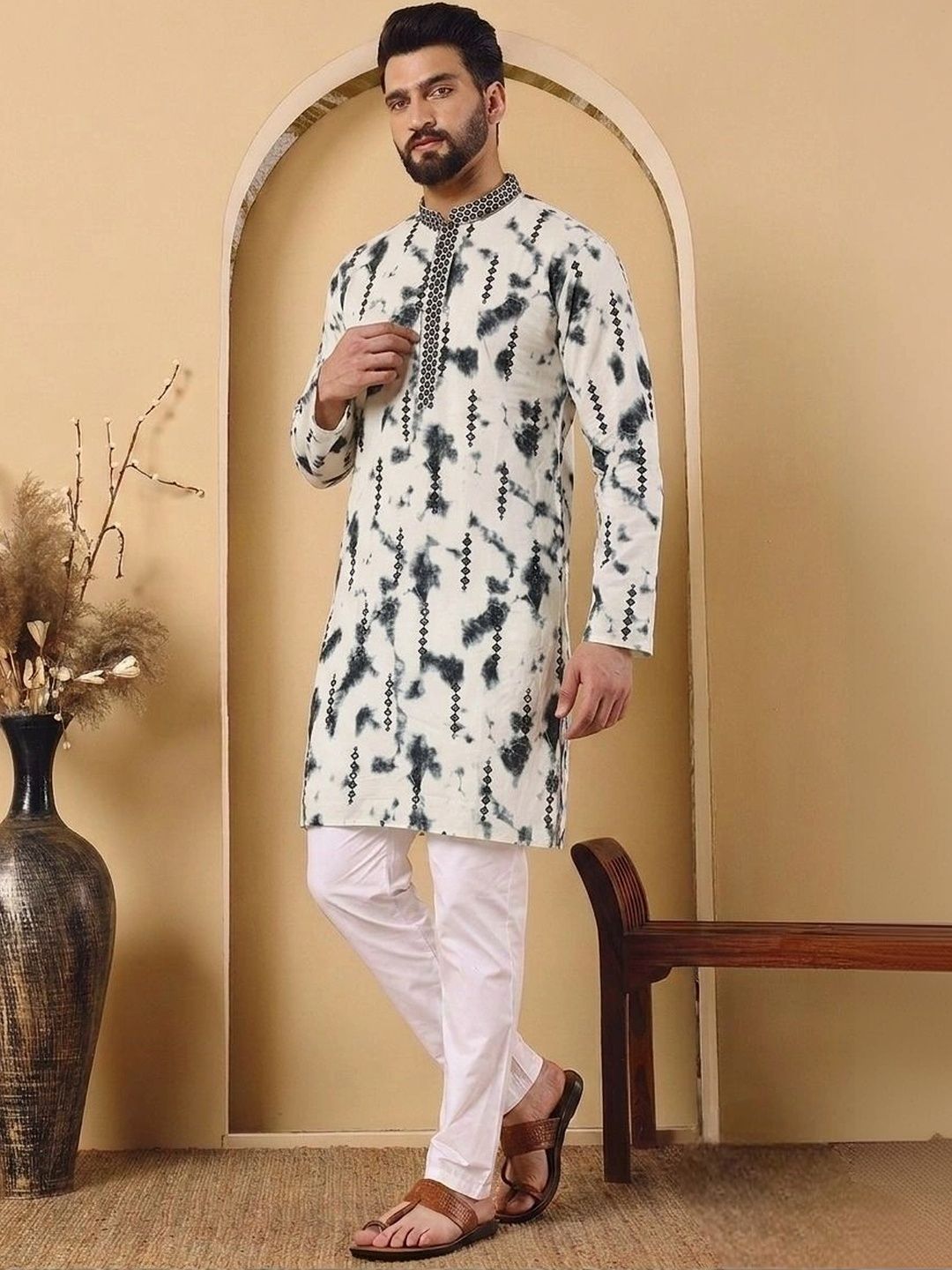 Shiv Leela Men Printed Thread Work Kurta-picture-11