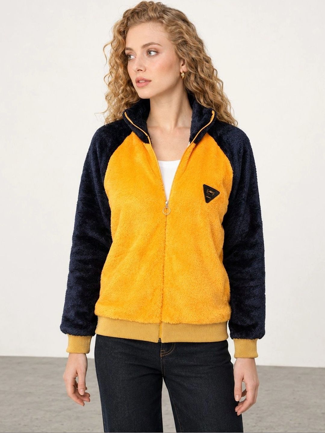 Muhuratam Women Colourblocked Woollen Open Front Jacket-picture-52