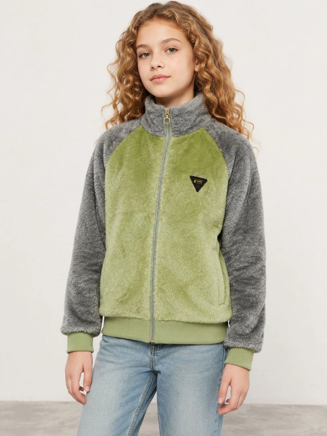 Muhuratam Girls Colourblocked Woollen Jacket-image-15