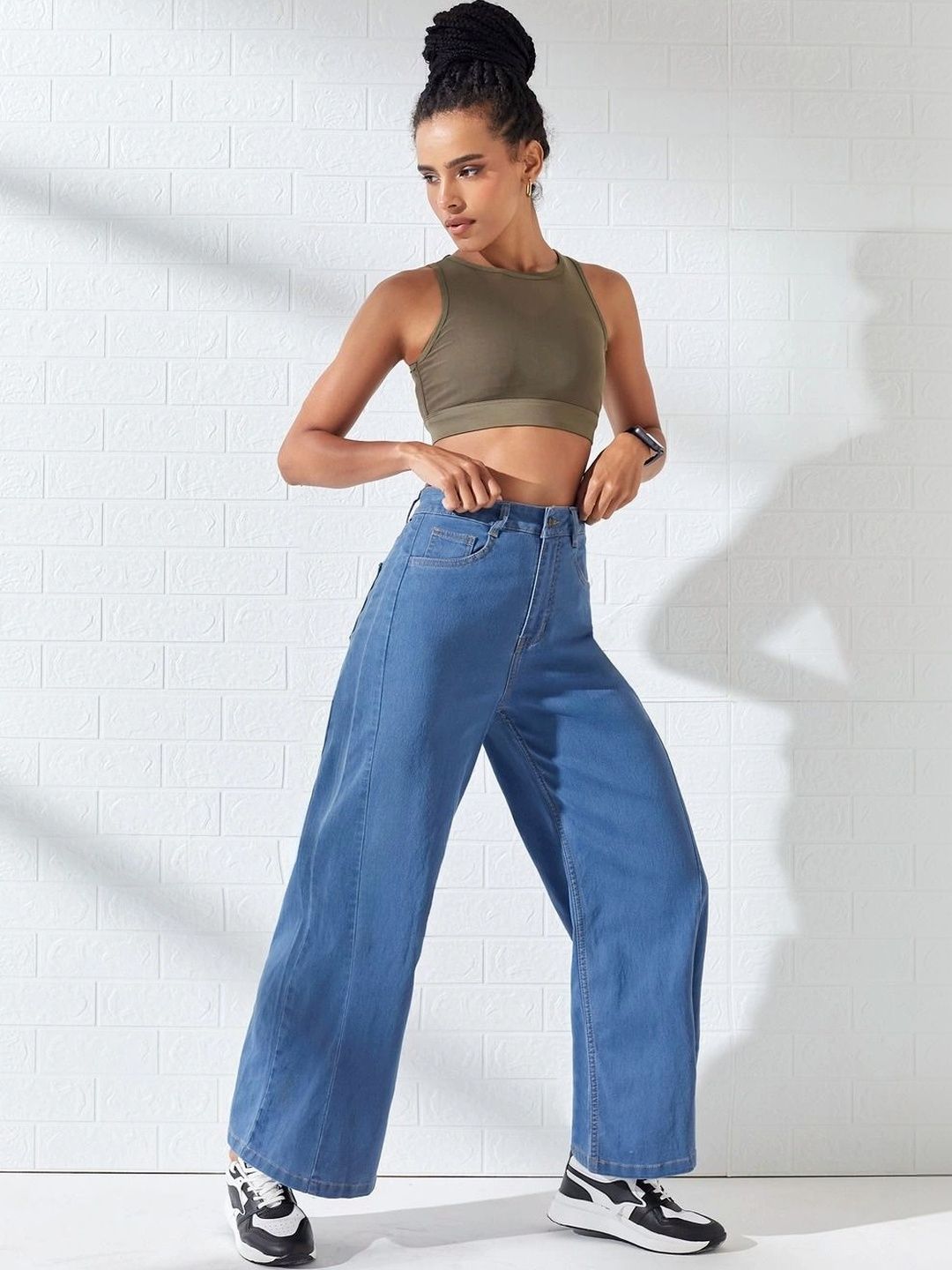 DOLCE CRUDO Women Wide Leg High-Rise Light Fade Stretchable Jeans-picture-26