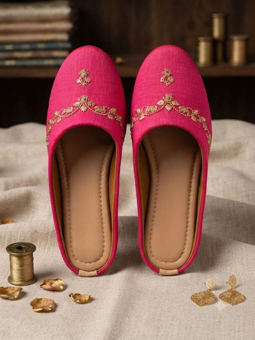Anouk Women Embellished Ethnic Mojaris with Embroidered Flats-picture-30