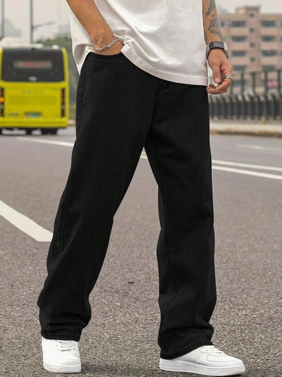 FLAYING Men Loose Relaxed Fit Mid-Rise Jeans-picture-17
