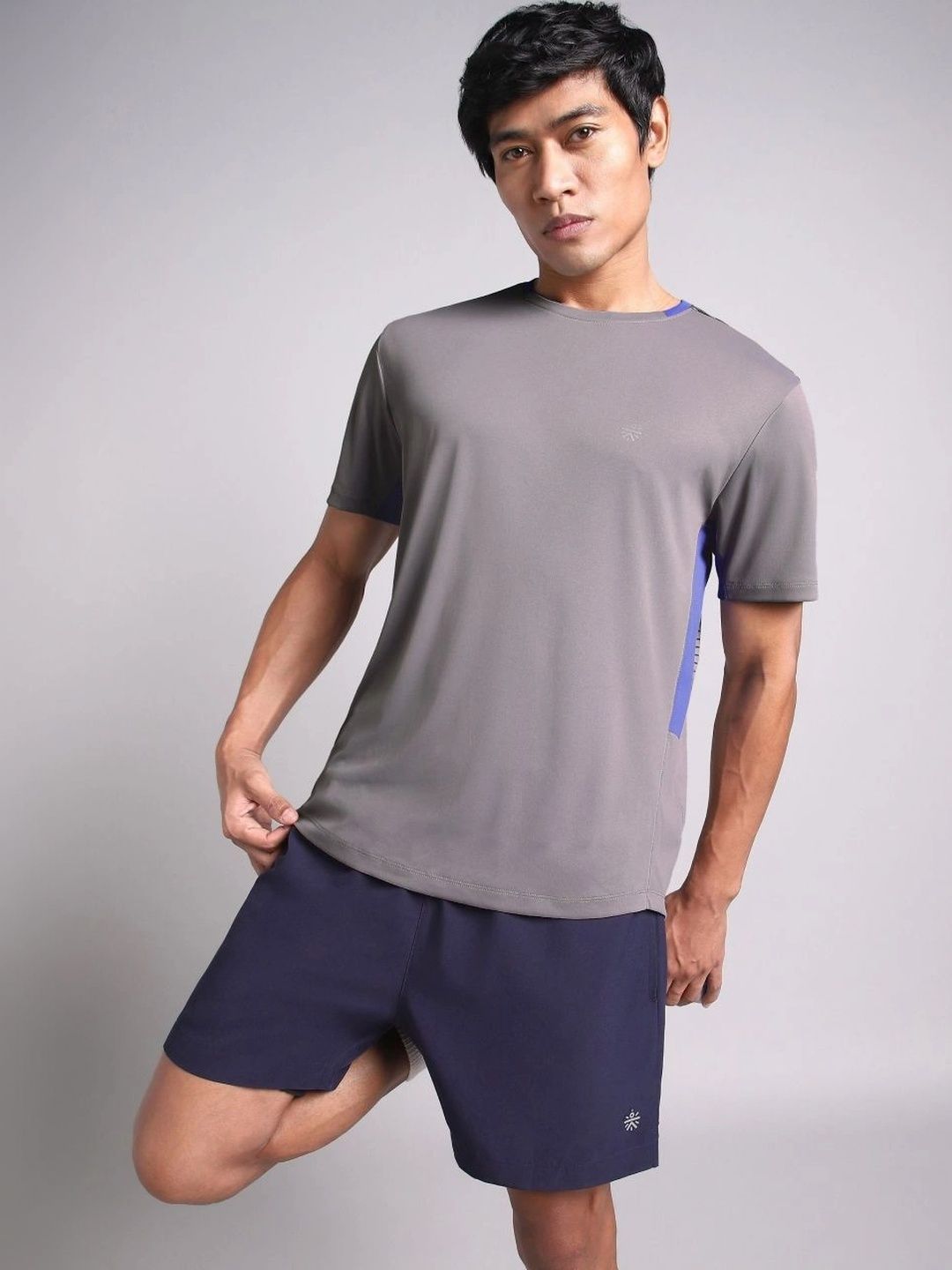 CULT Men Colourblocked Moisture Wicking T-shirt-picture-44