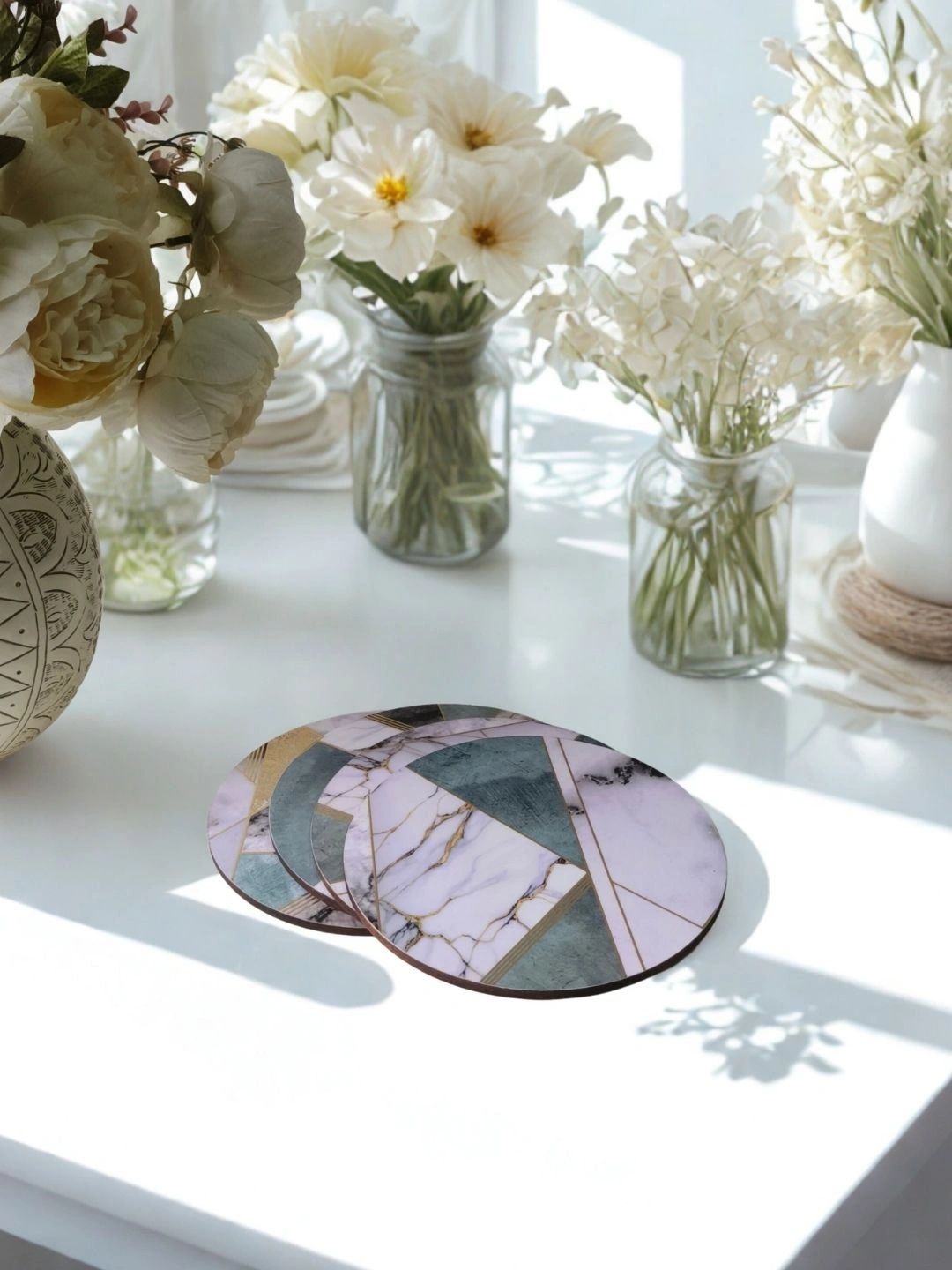 THE HOME CO. 4-Pcs White & Green Printed Round Table Placemats-picture-27