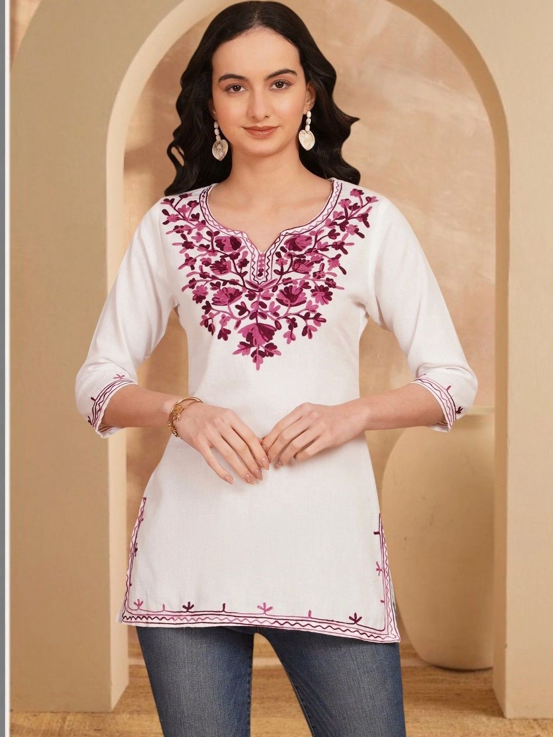 Anouk Rustic Ethnic Motifs Embroidered V-Neck Thread Work Pure Cotton Blend Khadi Thread Work Kurti-picture-25