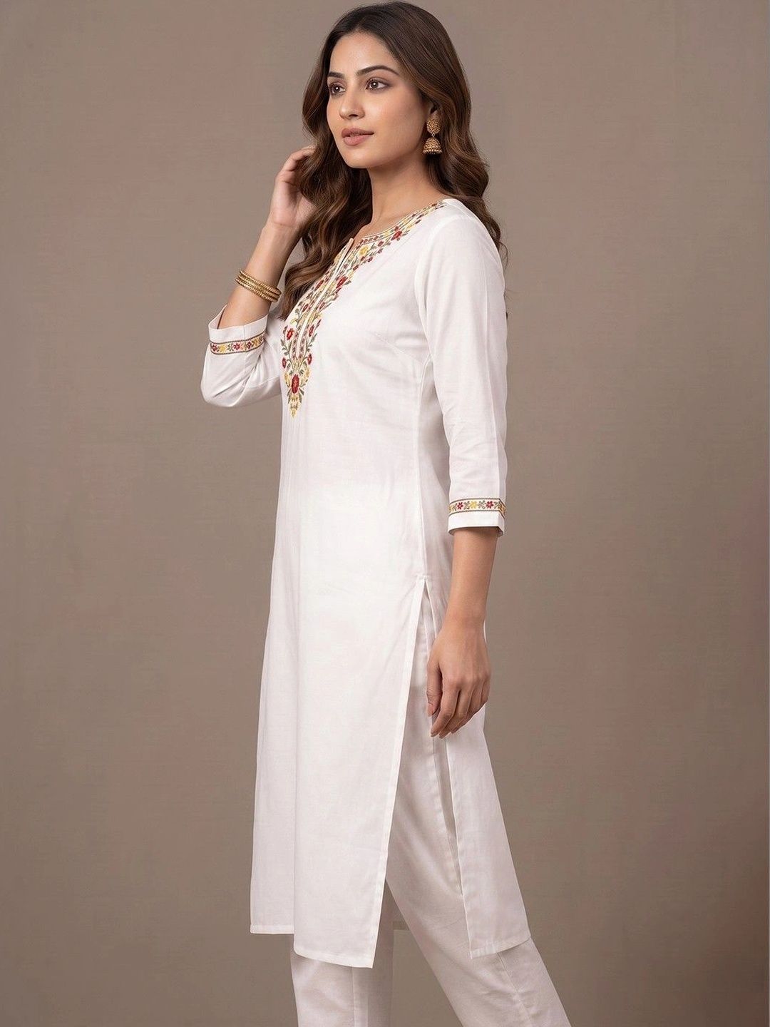 makemyfab Floral Embroidered V-Neck Thread Work Thread Work Kurti-picture-12