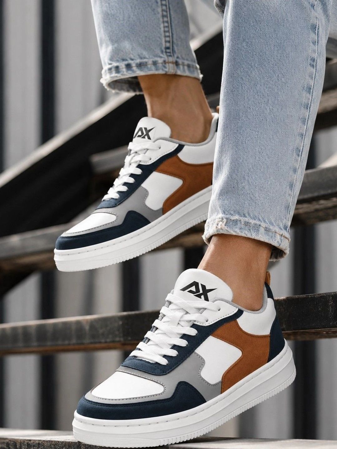 AIRBELL X AIRX Men Colourblocked Sneakers-picture-21