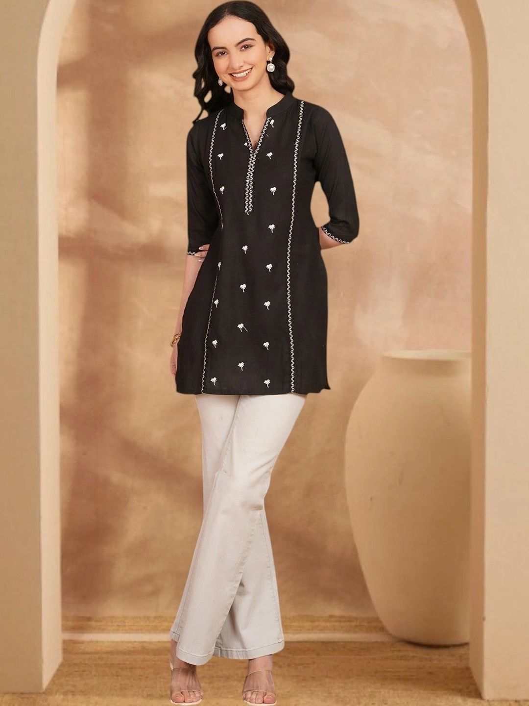 Anouk Rustic Ethnic Motifs Embroidered Pure Cotton Blend Khadi Kurti-picture-26