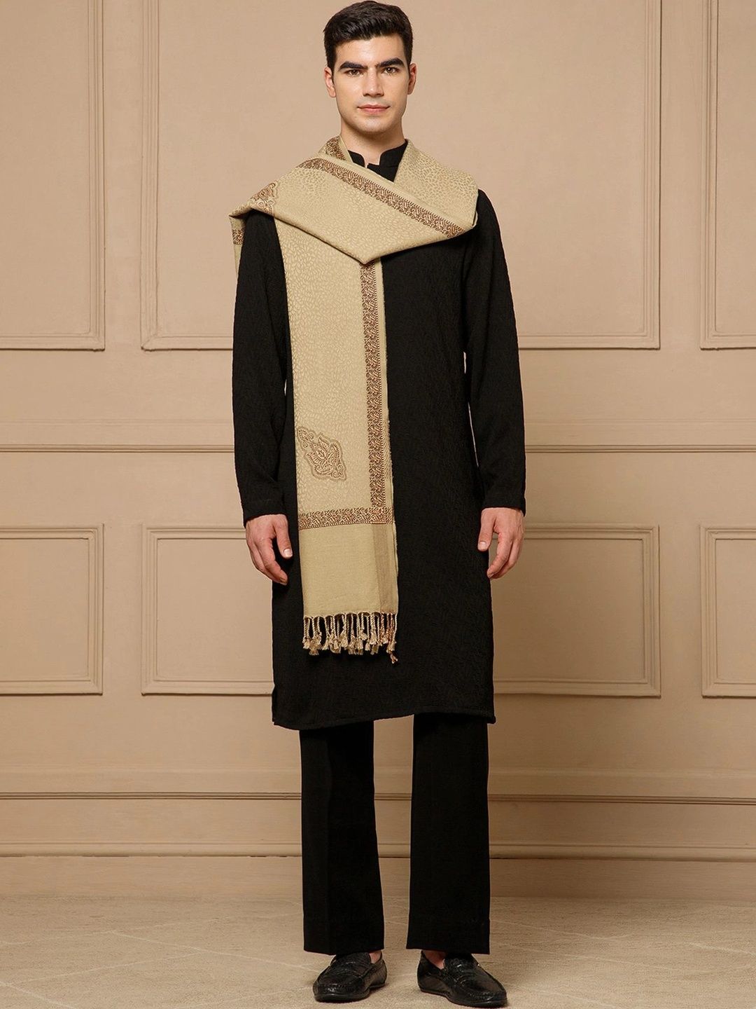 Qalabella Men Embroidered Stole-picture-33