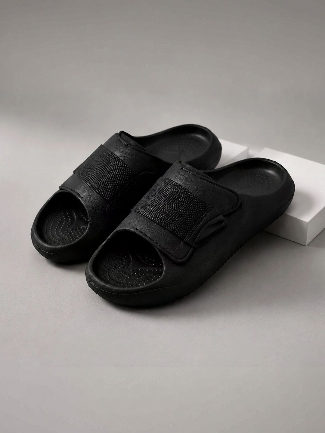Roadster Men Sliders-picture-45