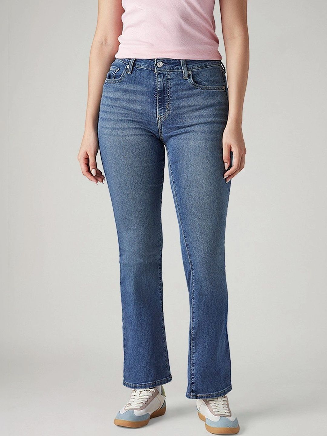 Levis Women Classic Bootcut Mid-Rise Light Fade Stretchable Jeans-picture-27