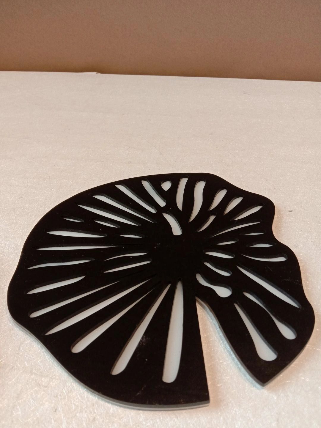 THE HOME CO. Black Round Table Placemats-picture-29