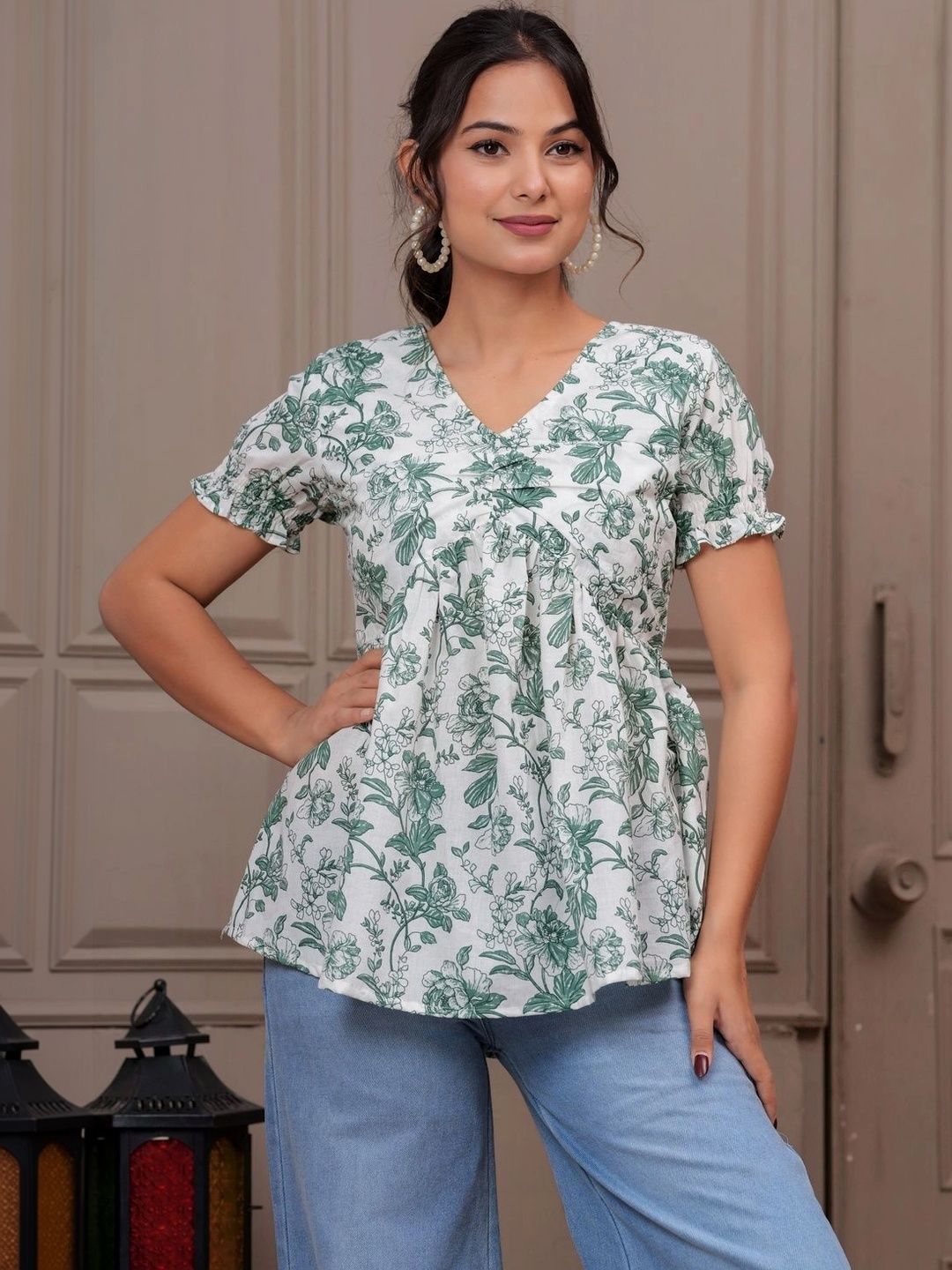 Charaniy Floral Printed V-Neck Empire Kurti-picture-31
