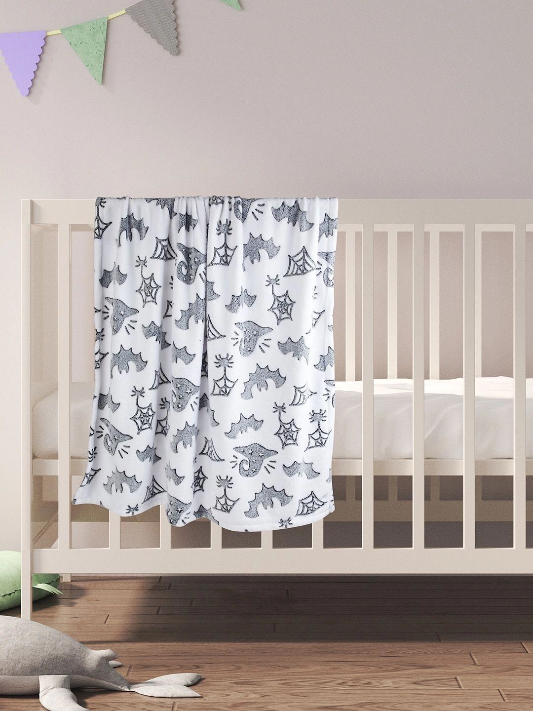 Juniors by Babyshop Grey Cartoon Characters Blanket-picture-28