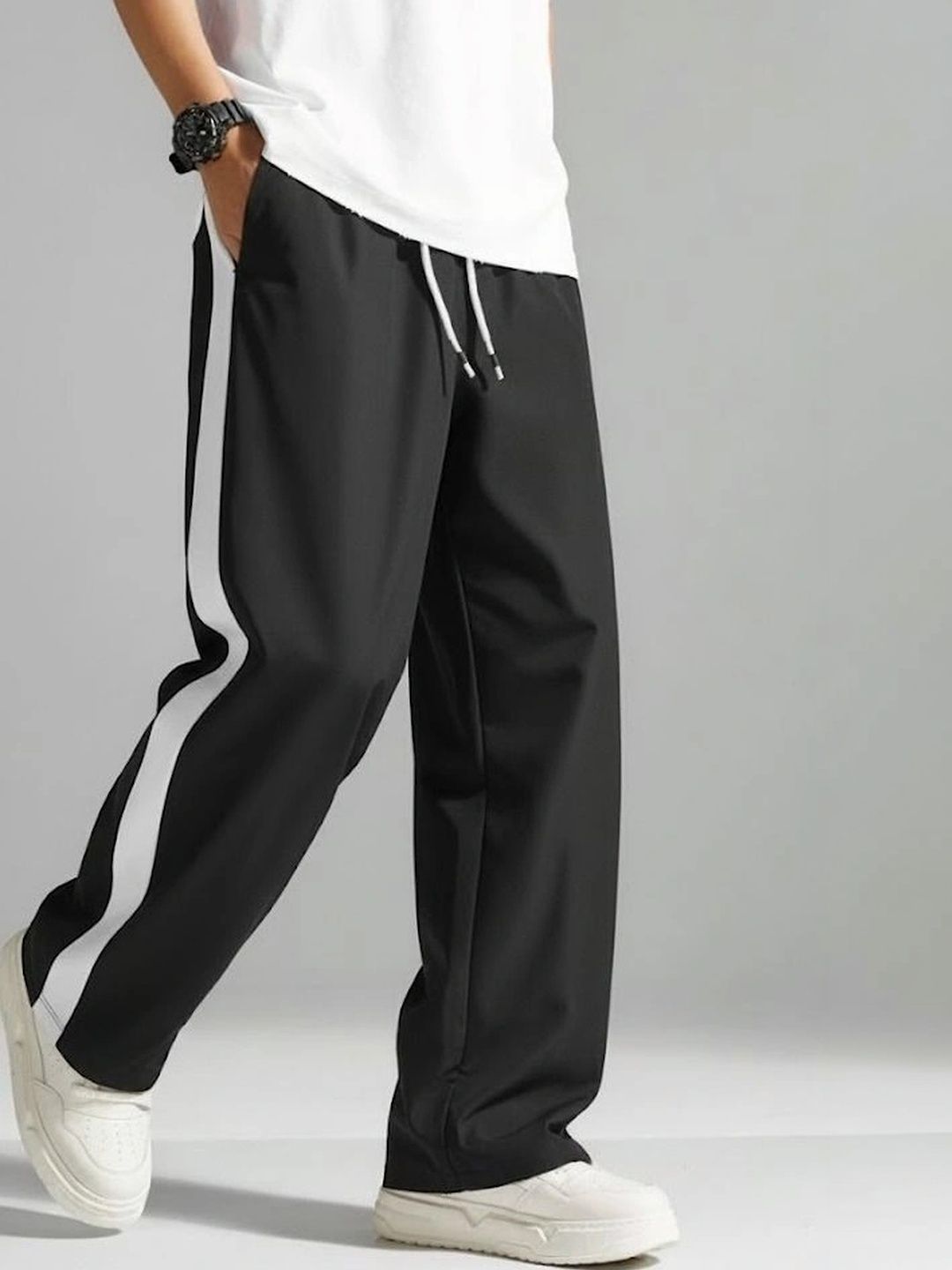 Daphne Maurier Men Regular Fit Colourblocked Training Track Pants-picture-39