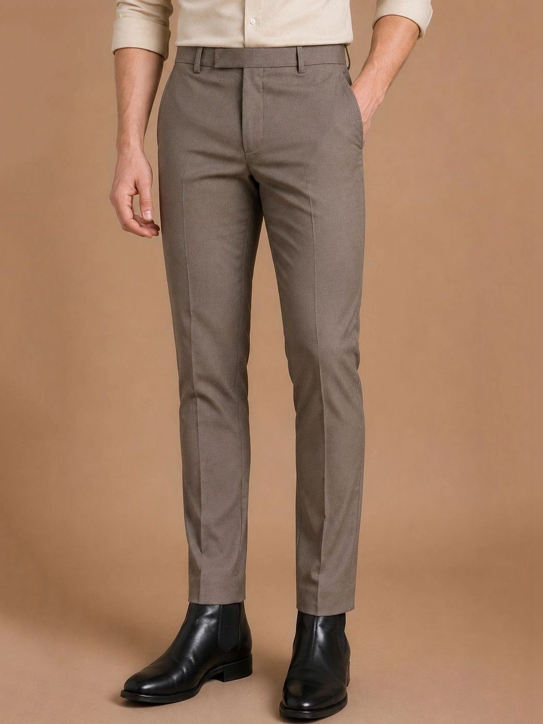Roadster Men Relaxed Tapered Fit Easy Wash Pleated Trousers-picture-36