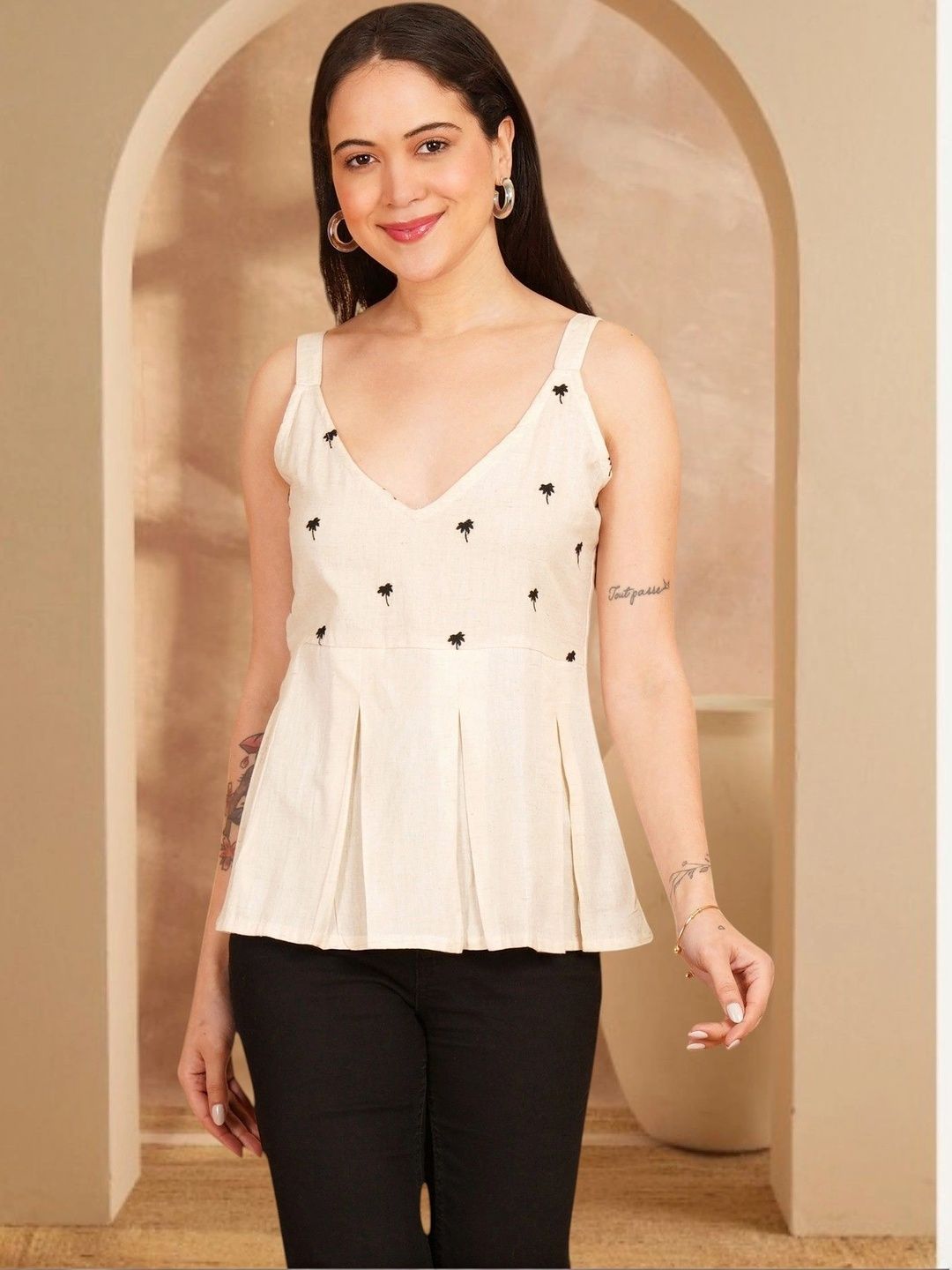 Anouk Rustic Ethnic Motifs Embroidered V-Neck Pure Cotton Blend Khadi Pleated Kurti-picture-39