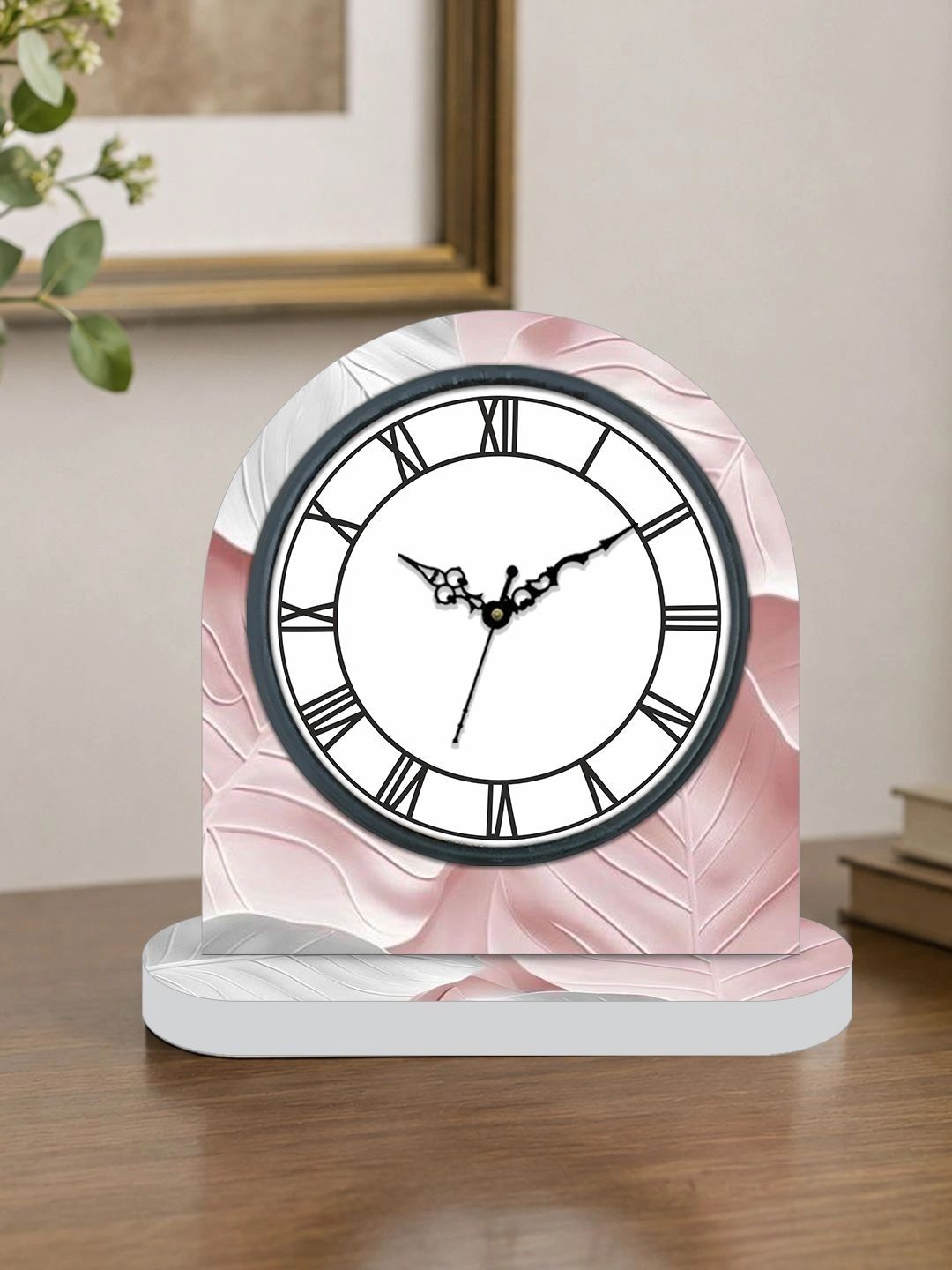 OLIVE TREE Pink & White Printed Geometric Vintage Table Clock-image-44