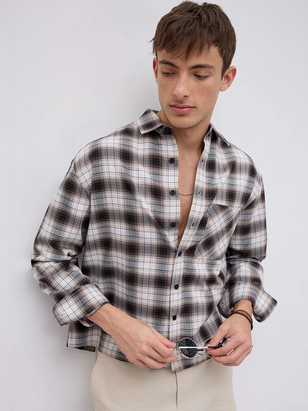 VASTRADO Men Classic Boxy Checked Casual Shirt-picture-40