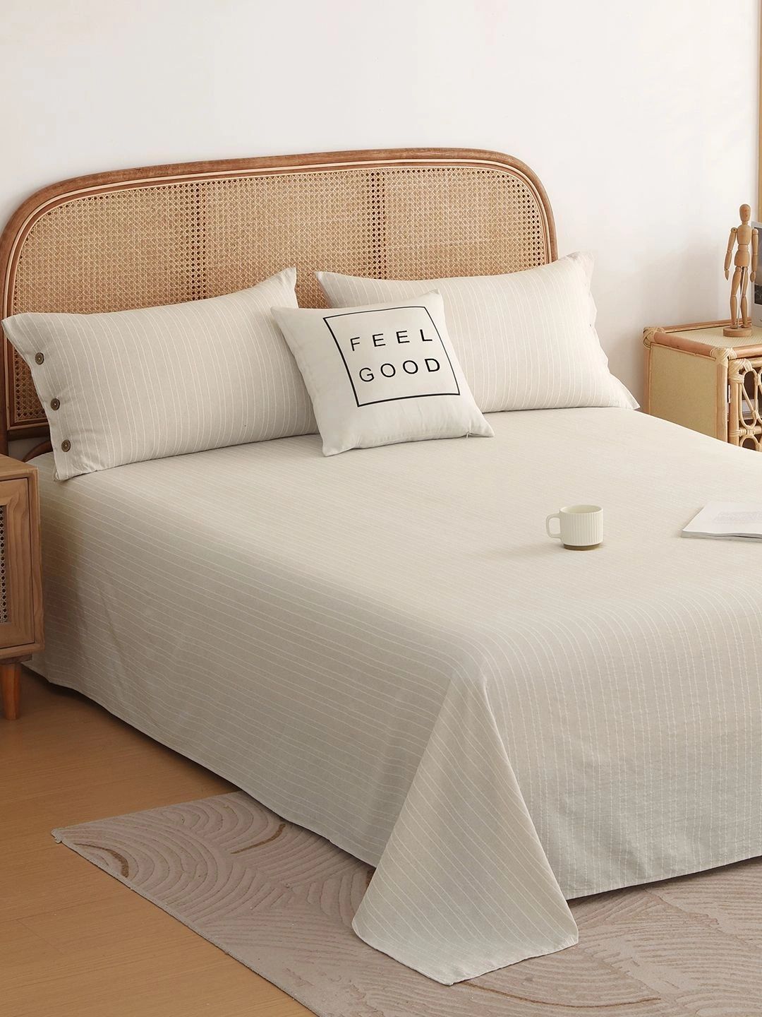Story@home Off White & Cream-Coloured Striped 300 TC King Bedsheet with 2 Pillow Covers-picture-35