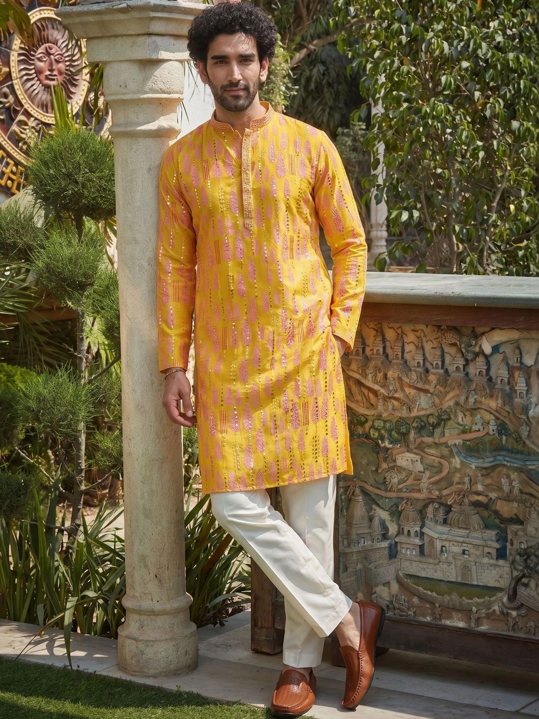 KISAH Men Ethnic Motifs Embellished Sequinned Kurta-picture-35