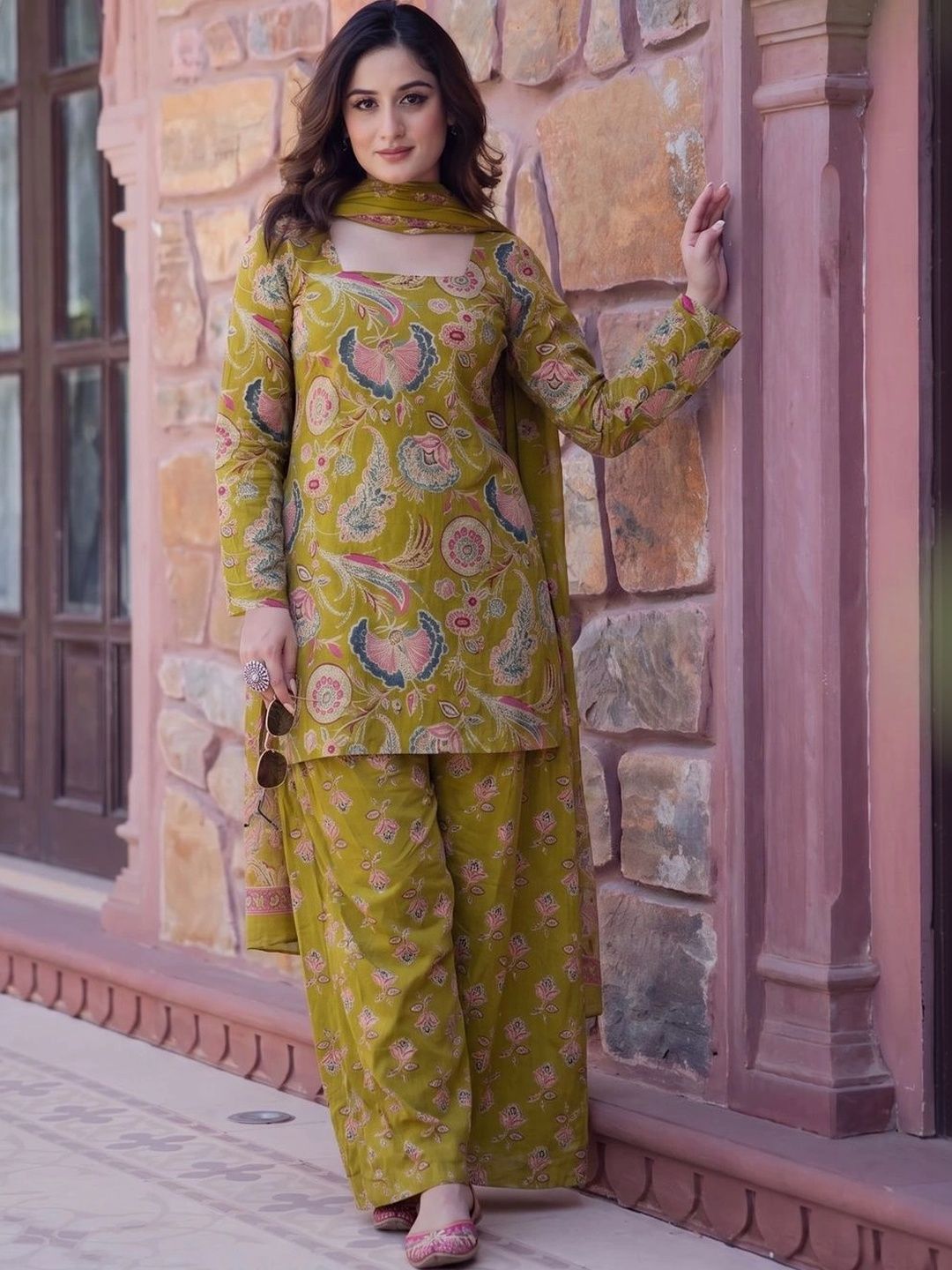 Aaghnya Women Floral Printed Regular Kurta with Palazzos & With Dupatta-picture-57