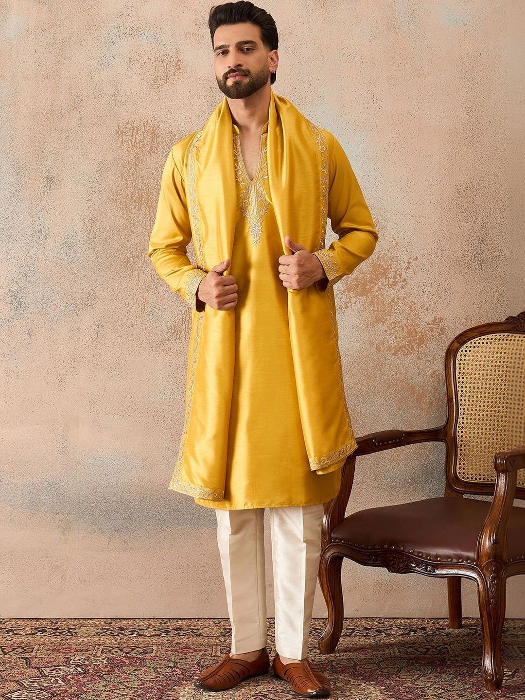 House of Pataudi Men Embroidered Thread Work Kurta-picture-16