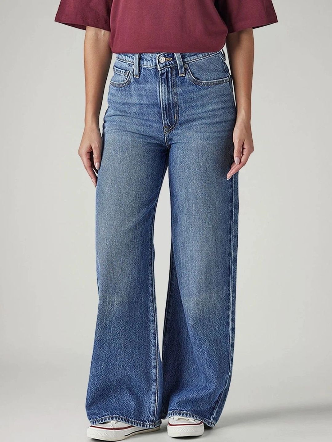 Levis Women Classic Wide Leg High-Rise Light Fade Jeans-picture-23