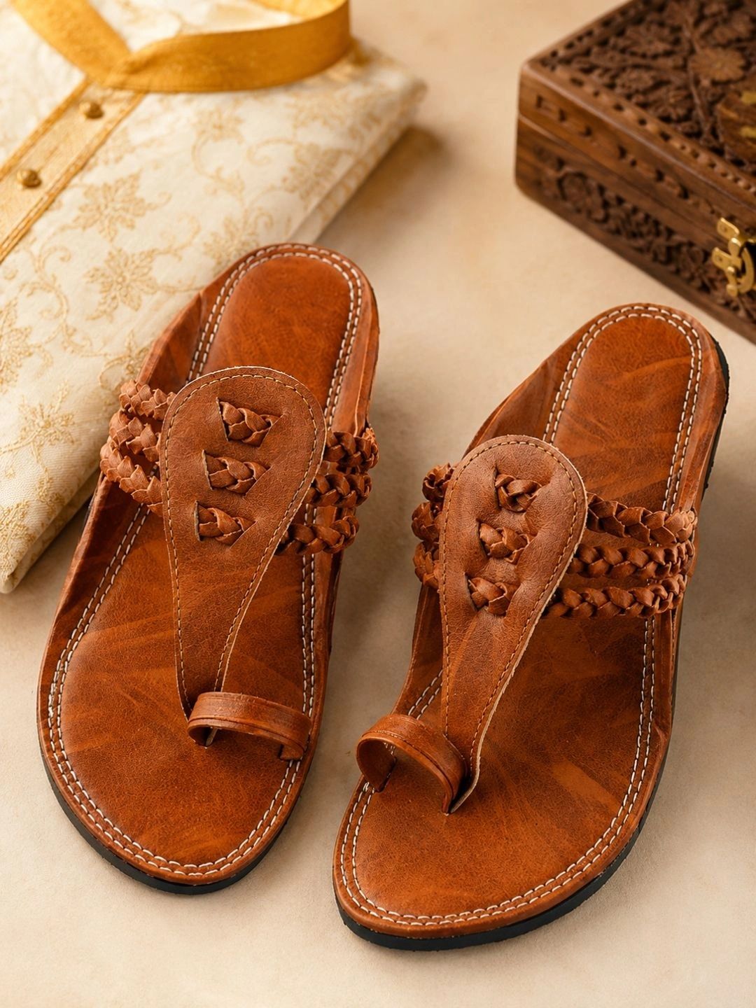 Anouk Men Ethnic One Toe Flats with Embroidered-picture-35