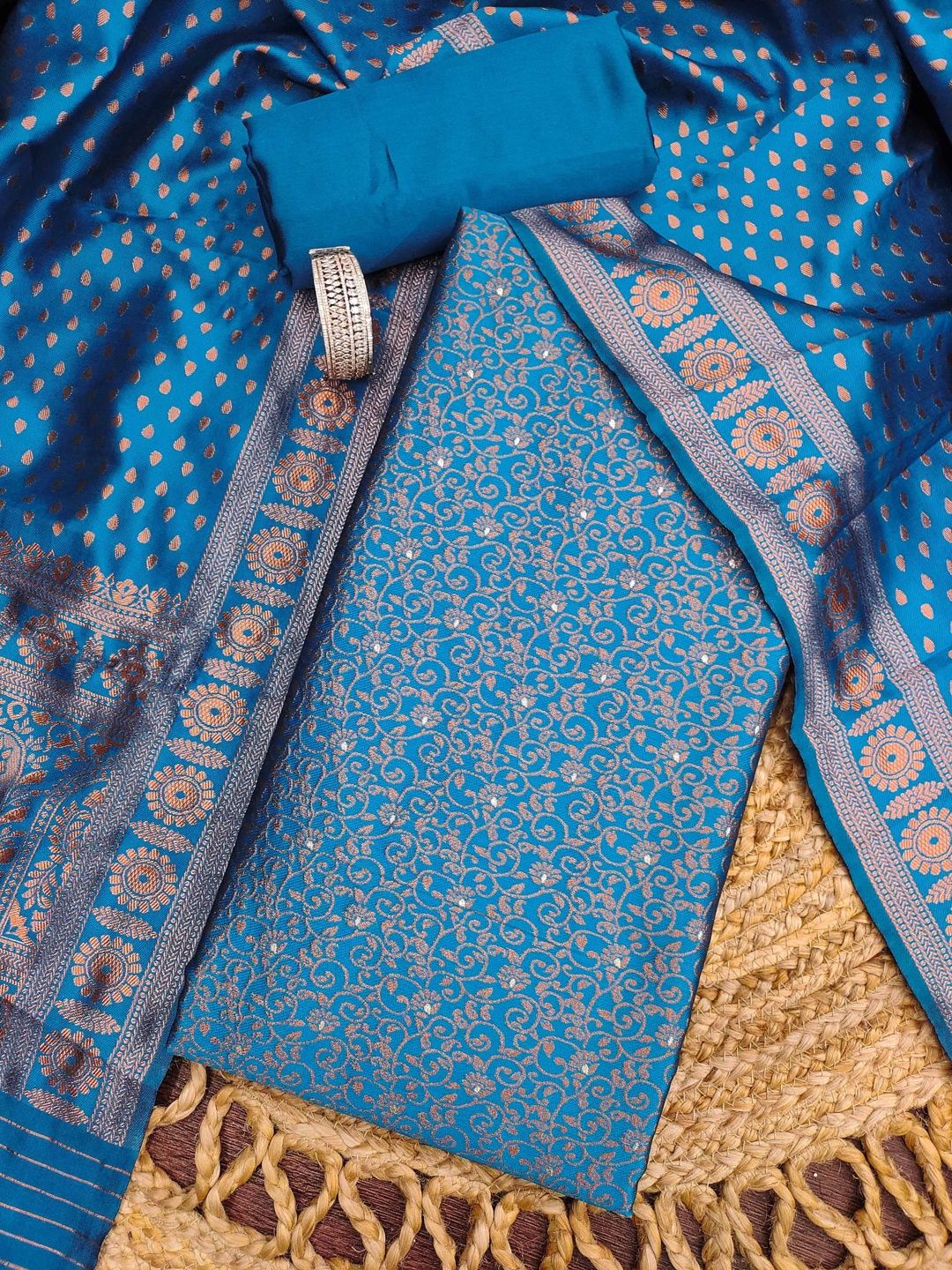 Maroosh Unstitched Dress Material-picture-28