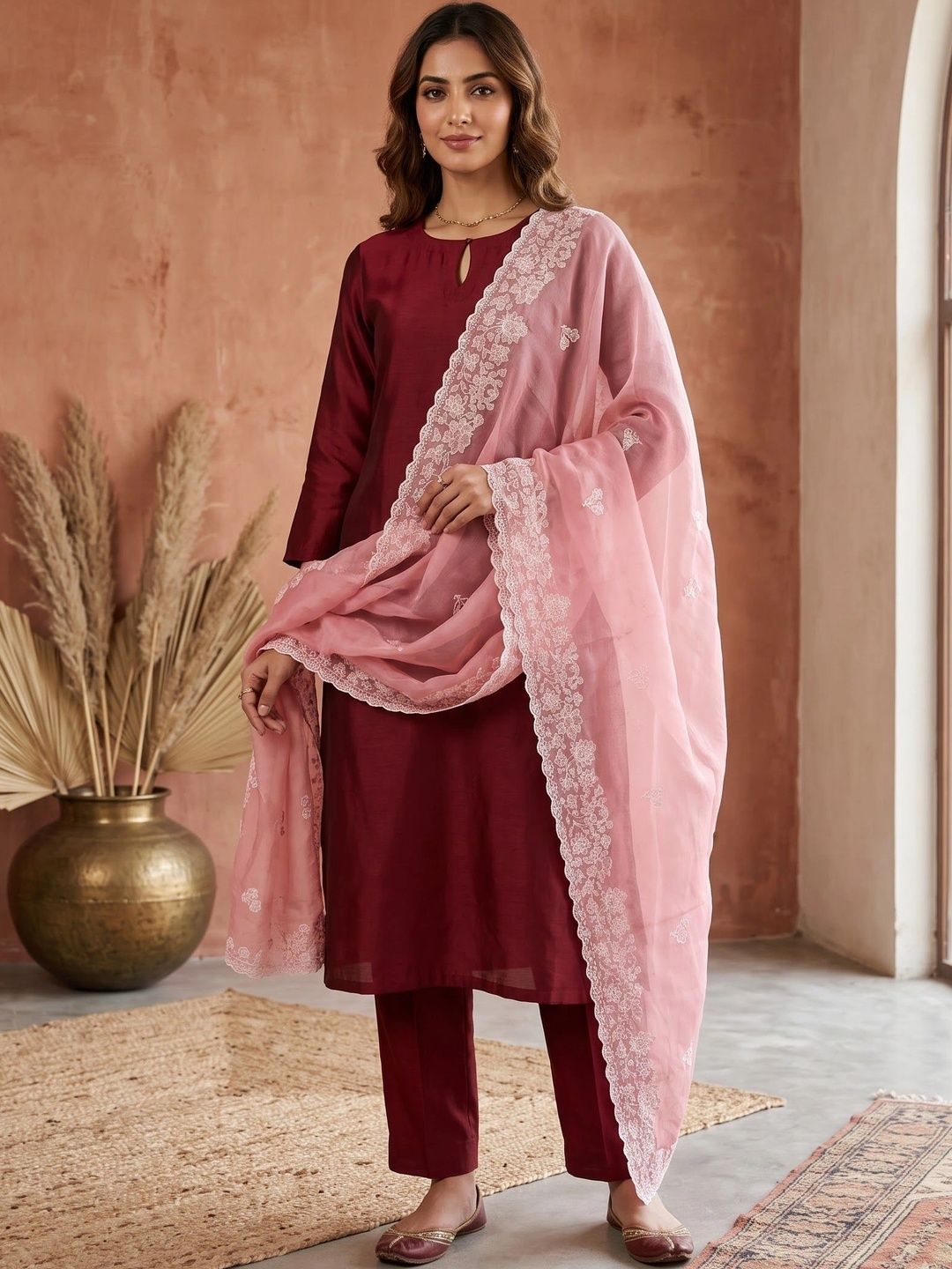 Komurr Embroidered Organza Dupatta with Thread Work-picture-21