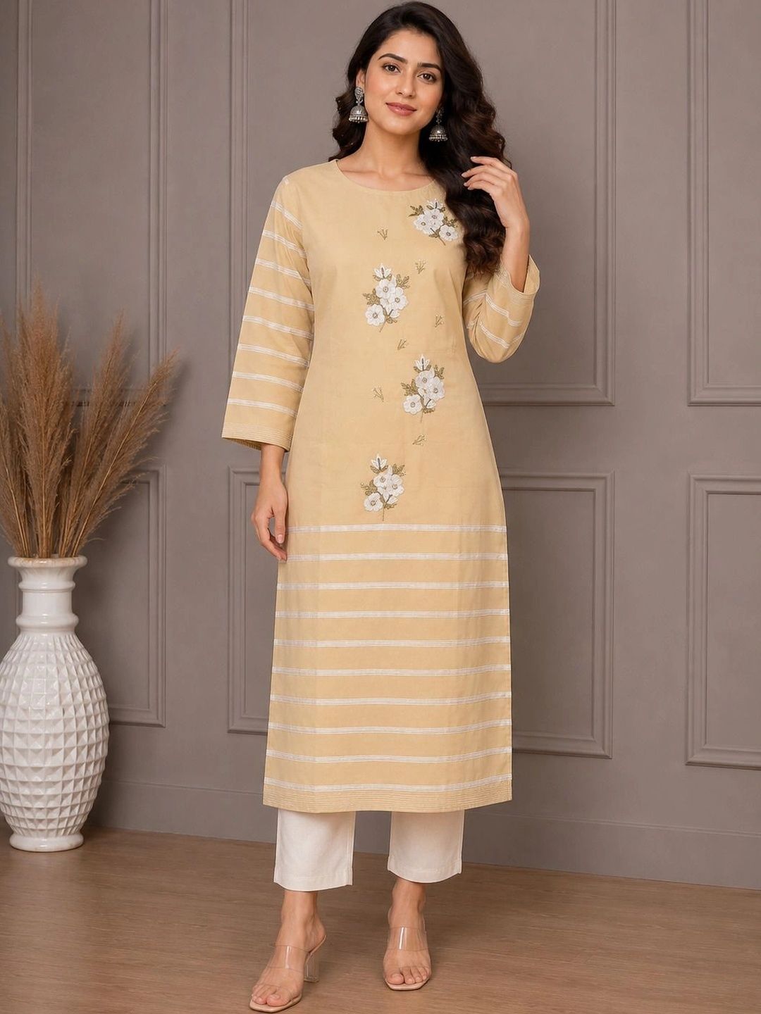 MISKI Embroidered Thread Work Thread Work Kurti-image-16