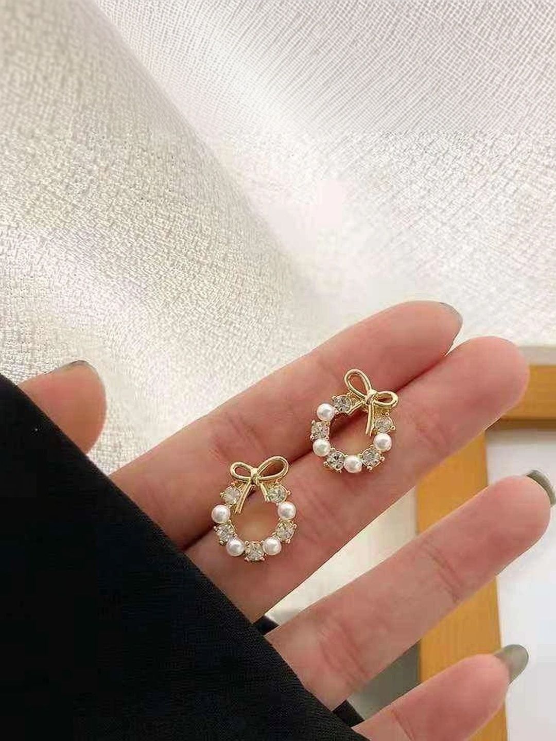 Celestria Circular Studs Earrings-picture-33