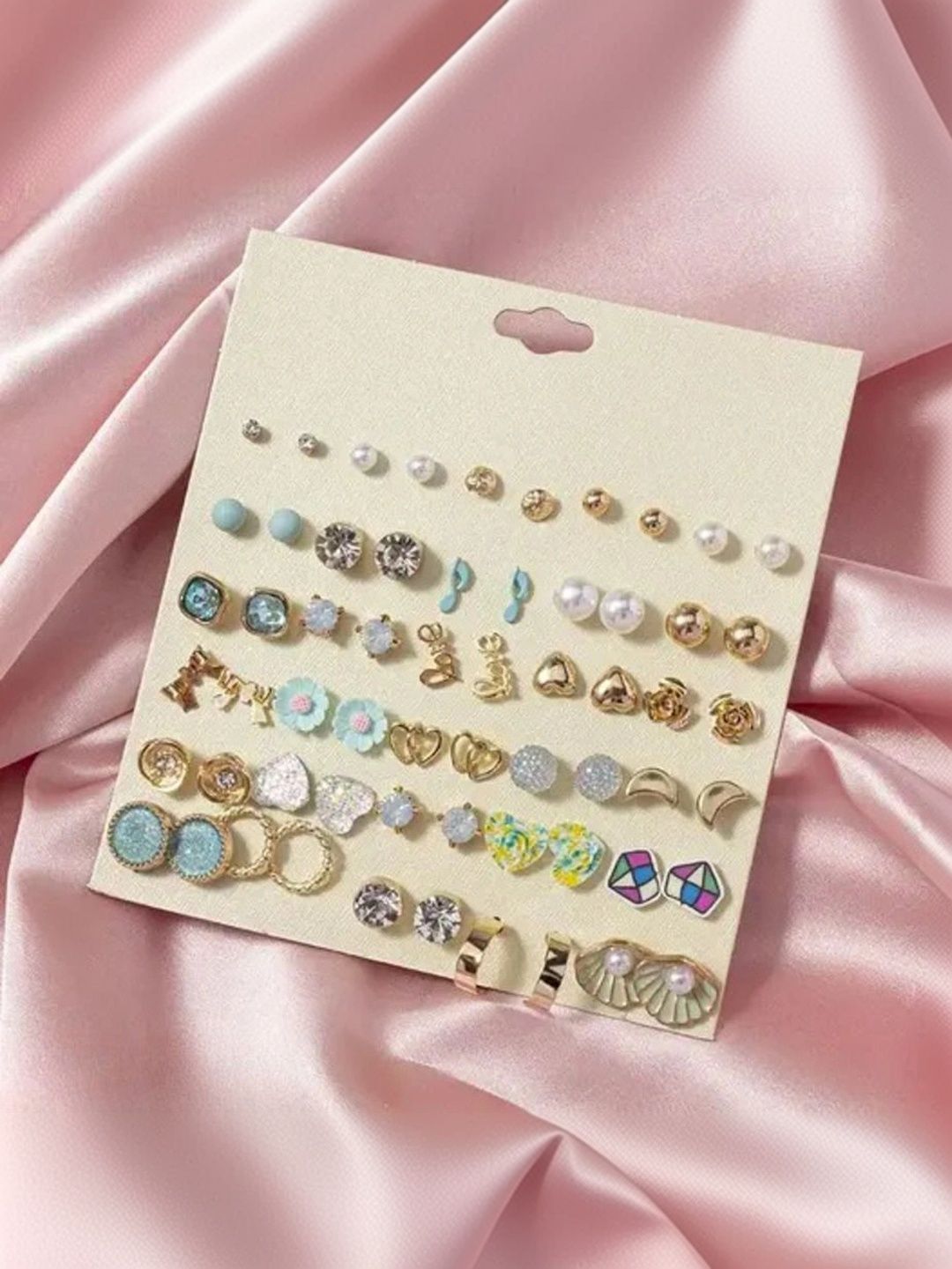 Vembley Geometric Studs Earrings-picture-26