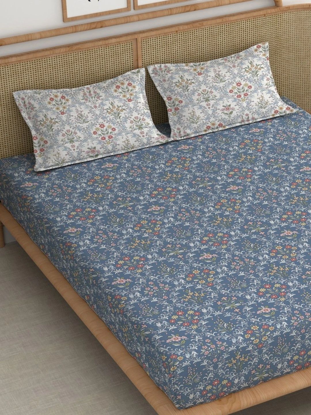 Myntra Elegant Homes Navy Blue & White Floral 400 TC King Bedsheet with 2 Pillow Covers-picture-27