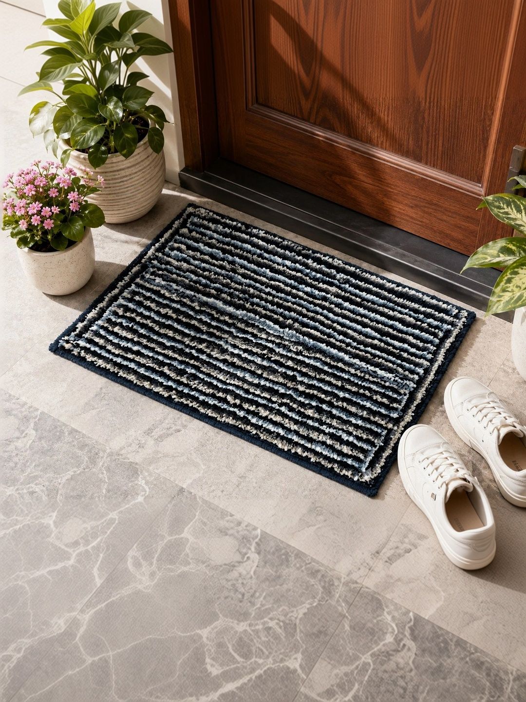 AaHo Decor Black Striped High Absorbent Doormats-image-32