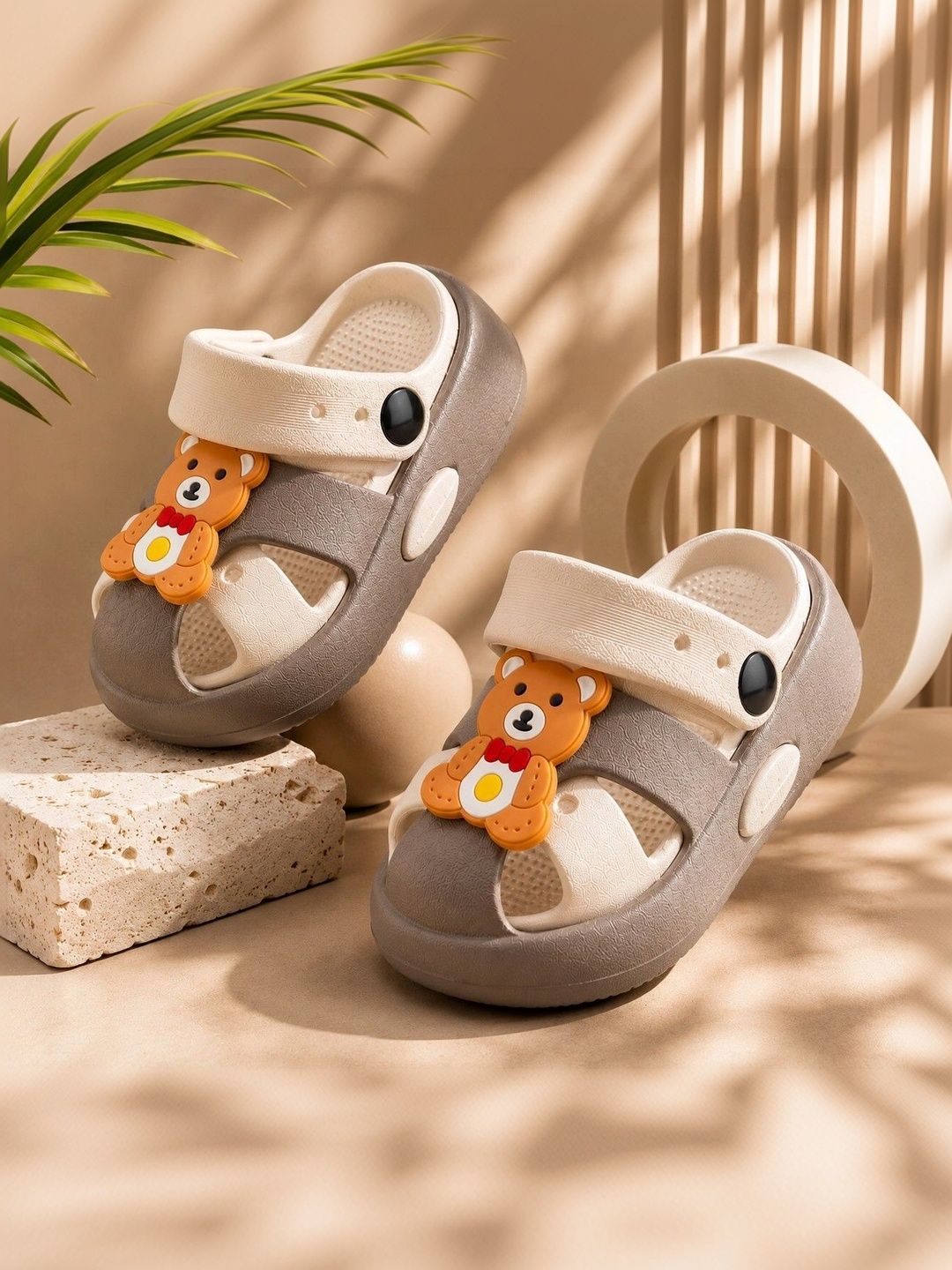AMAEZO Unisex Kids Clogs Sandals-picture-42
