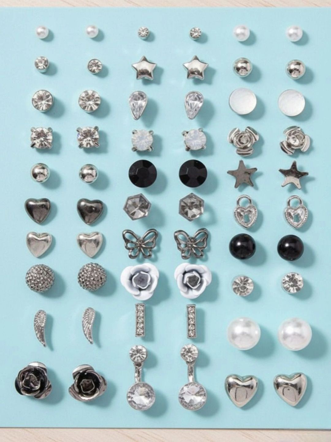 Vembley Geometric Studs Earrings-picture-46